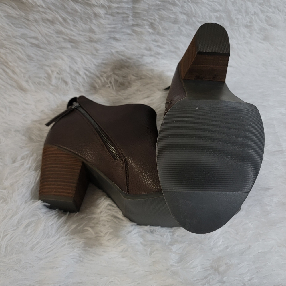 Torrid Rich Brown Ankle Booties 12 WW - Picture 8 of 16